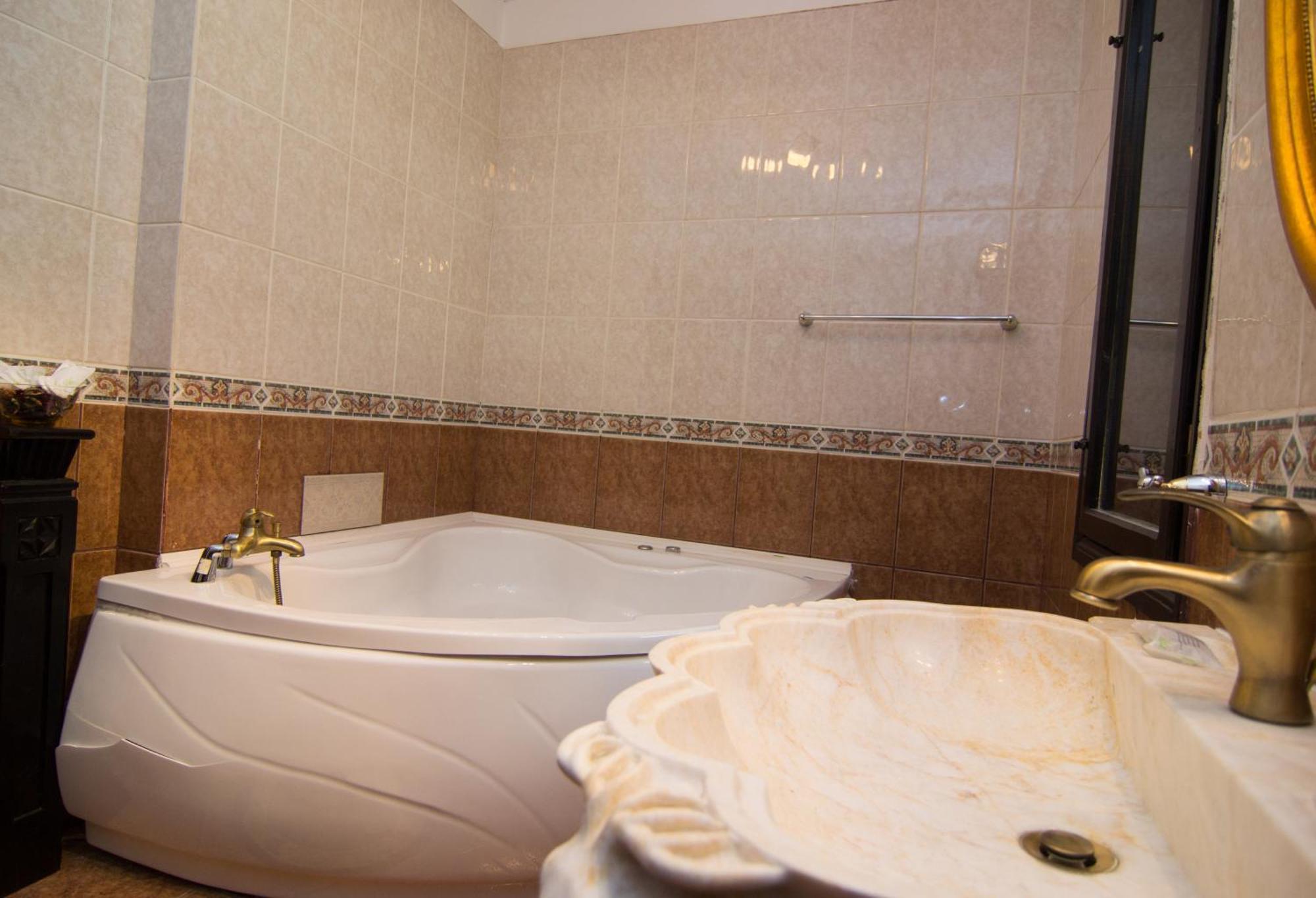 Hotel Casa Cu Farfurii Sinaia Zimmer foto
