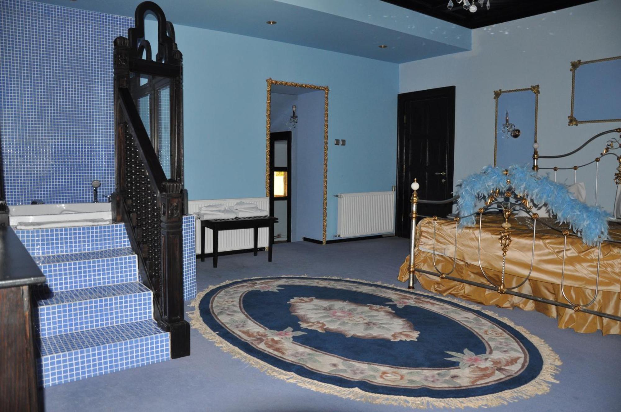 Hotel Casa Cu Farfurii Sinaia Zimmer foto