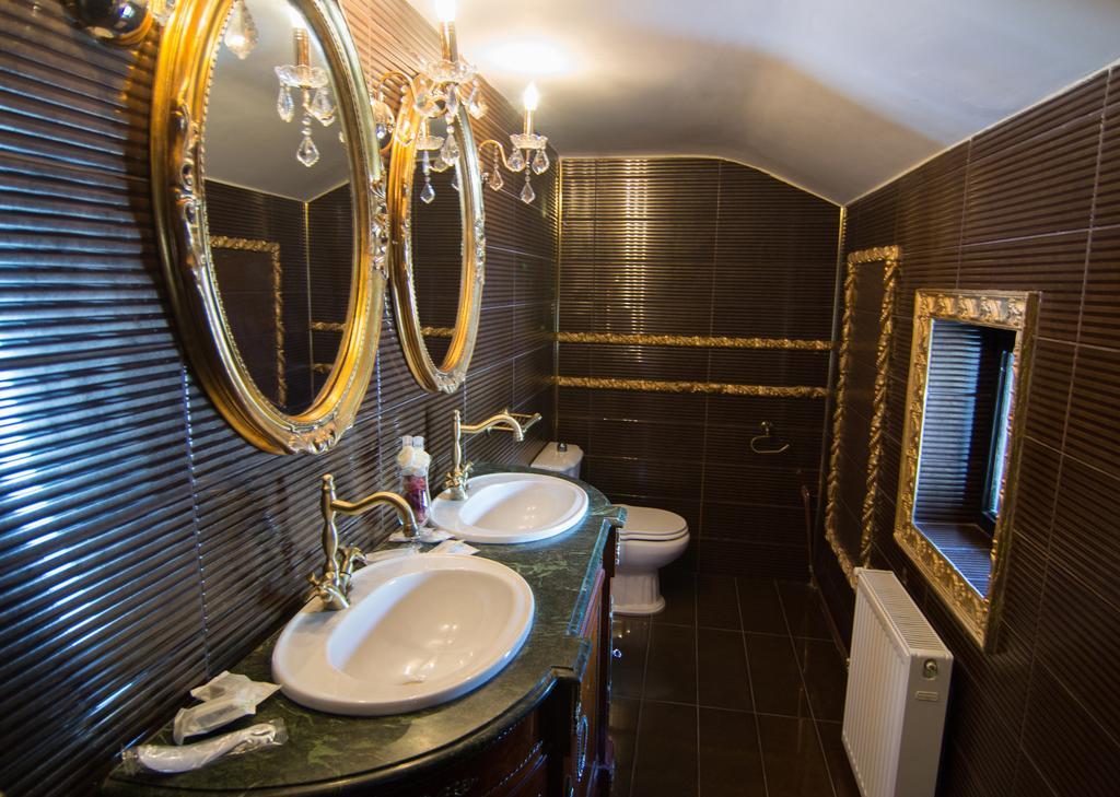 Hotel Casa Cu Farfurii Sinaia Zimmer foto